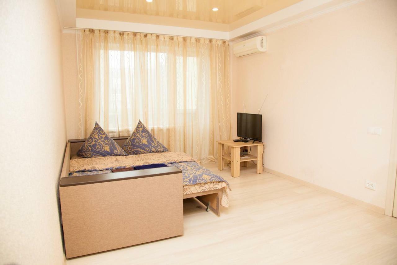 Semi-Luxury Apartment On Zaporozhskaya 9 Zaporizhia Ngoại thất bức ảnh